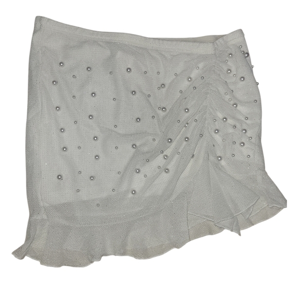 ☀️ SHEIN White Pearl Embellished Ruched Mini Skirt with Ruffle Hem - Large - Picture 2 of 5